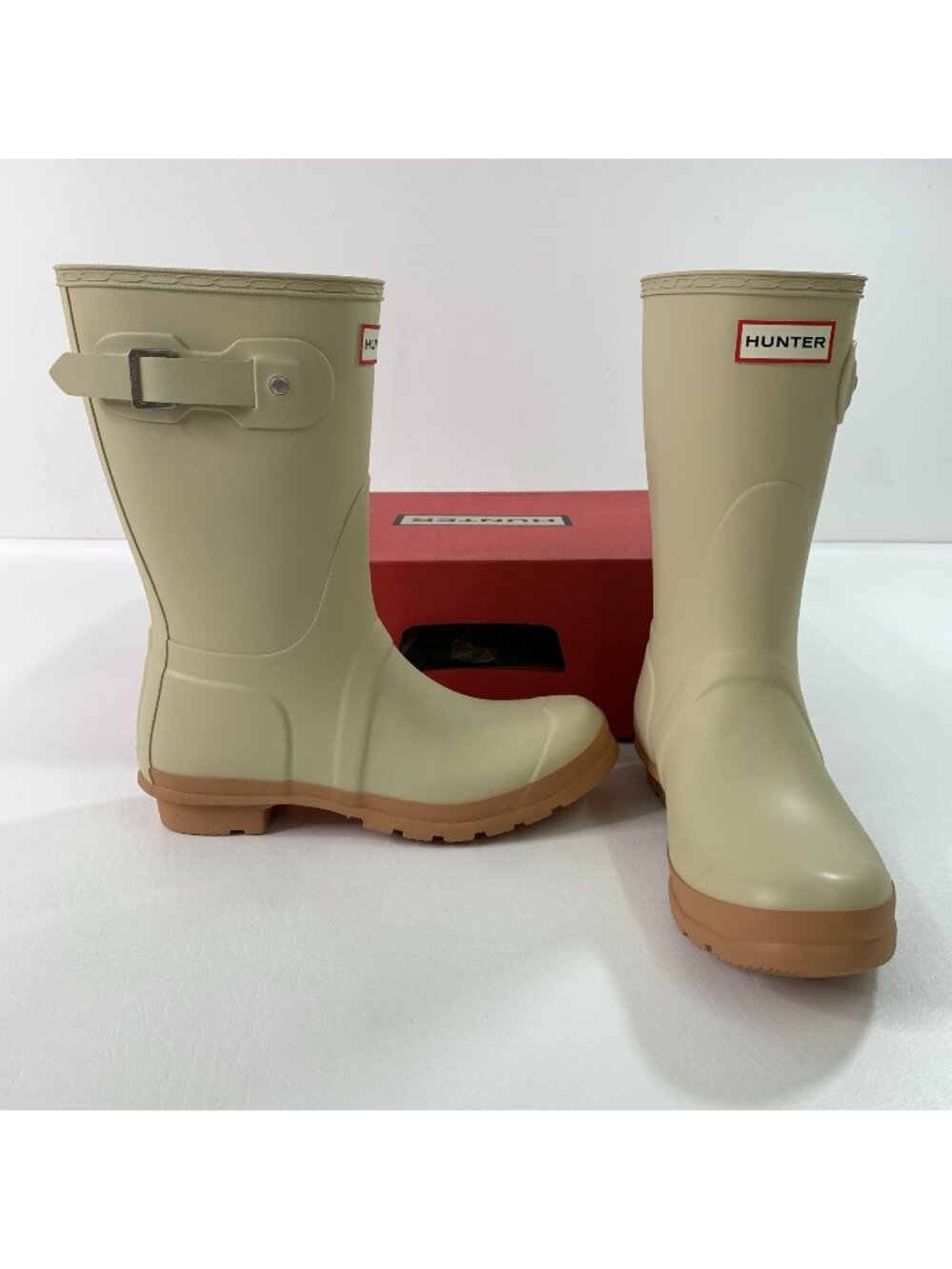 Hunter Women's Short Rain Boots Biscuit Size 8 Waterproof Adjustable Strap